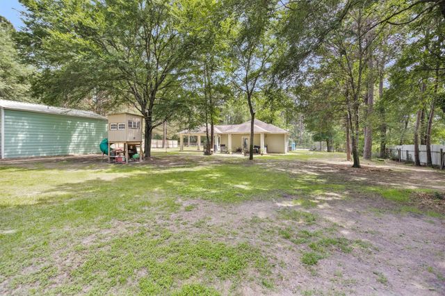 30806 Mellman Road, Hempstead, TX 77445