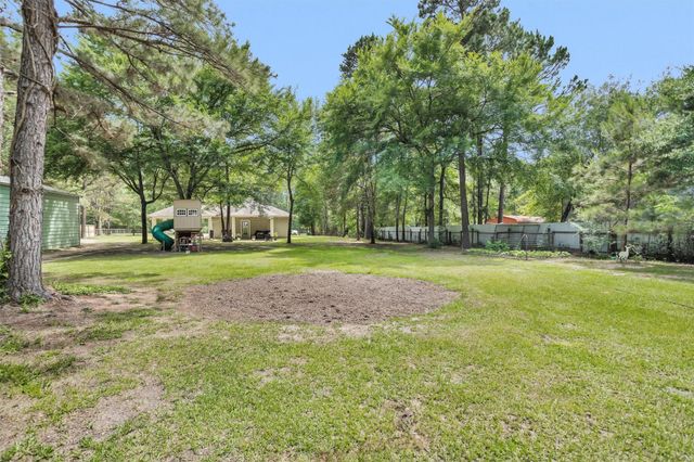 30806 Mellman Road, Hempstead, TX 77445