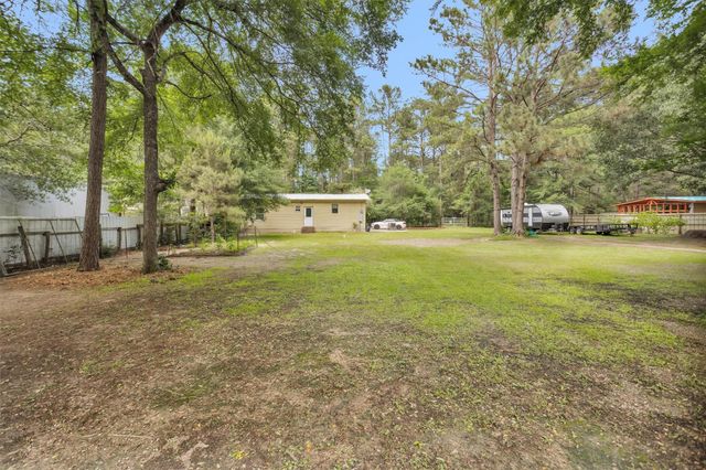 30806 Mellman Road, Hempstead, TX 77445