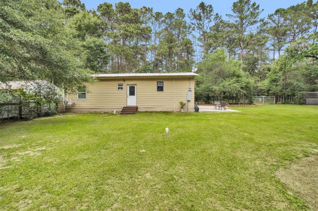 30806 Mellman Road, Hempstead, TX 77445