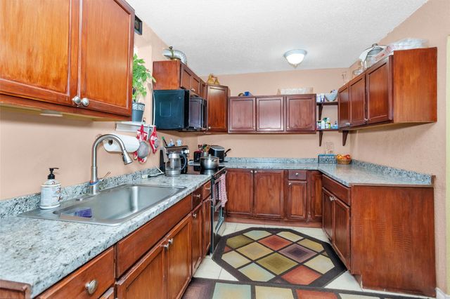 30806 Mellman Road, Hempstead, TX 77445