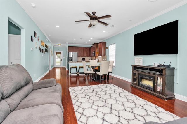 30806 Mellman Road, Hempstead, TX 77445