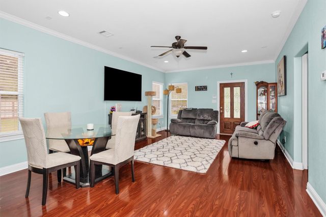30806 Mellman Road, Hempstead, TX 77445