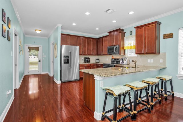 30806 Mellman Road, Hempstead, TX 77445