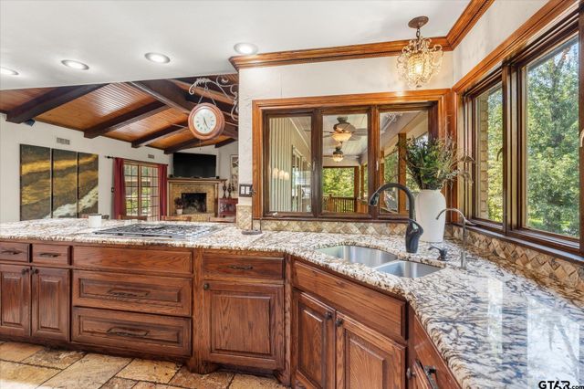 508 AZALEA, Mt Pleasant, TX 75455