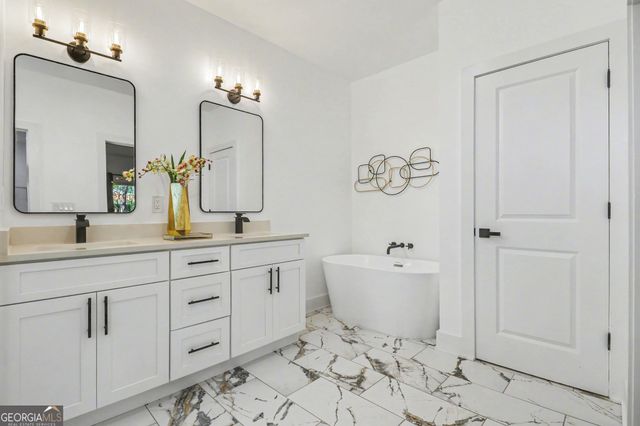 208 Watson Circle SE, Atlanta, GA 30317