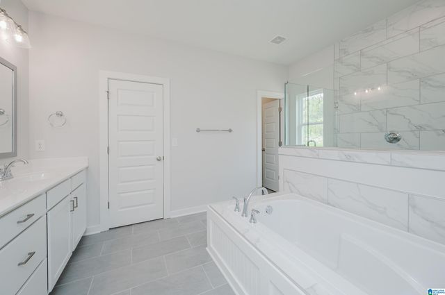 252 RIDGE BOULEVARD, Alabaster, AL 35007