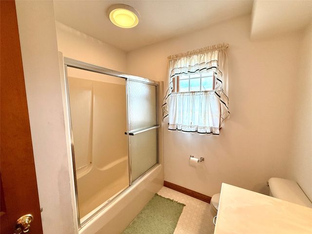 5226 WOODBRIDGE Court, Erie, PA 16509