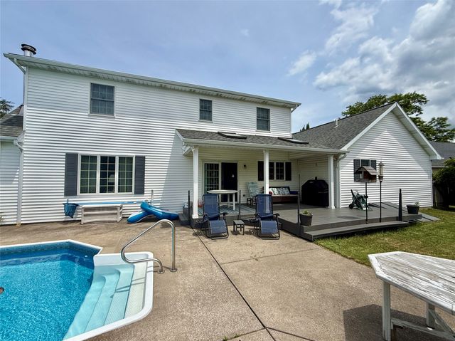 5226 WOODBRIDGE Court, Erie, PA 16509