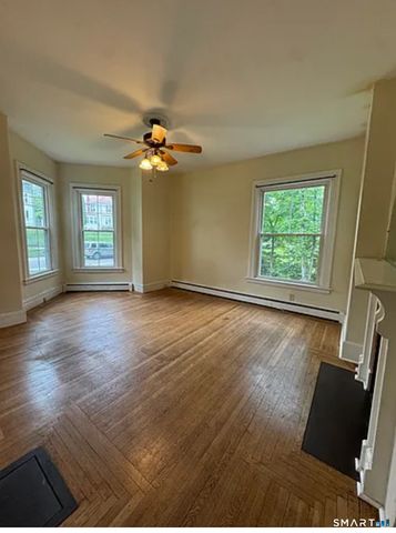 227 Broadway, Norwich, CT 06360