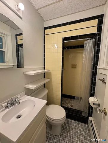 227 Broadway, Norwich, CT 06360