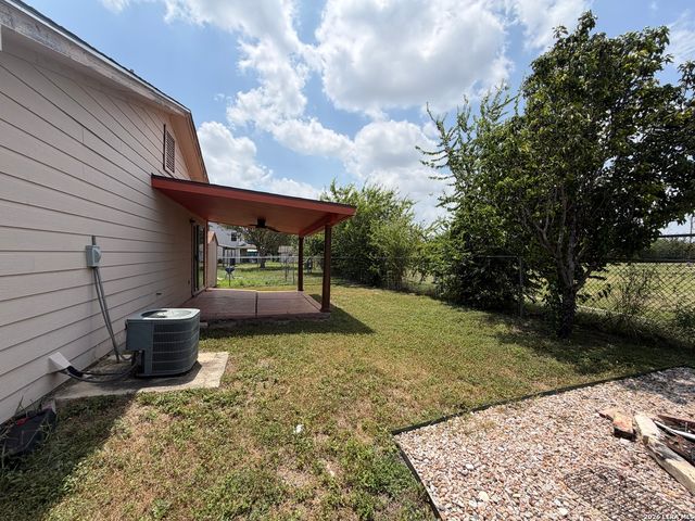 739 Inks Farm, San Antonio, TX 78228