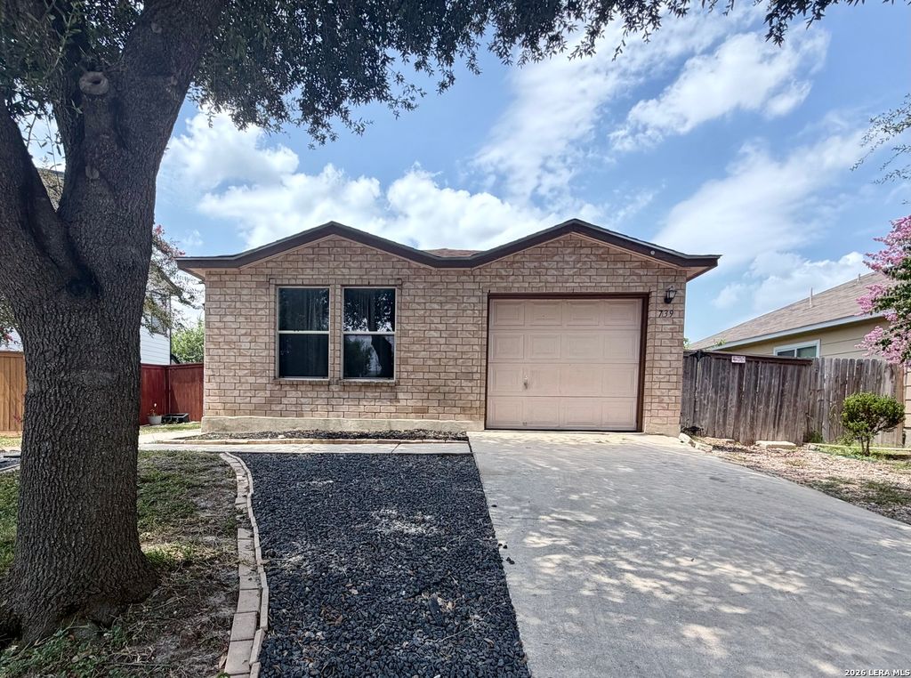 739 Inks Farm, San Antonio, TX 78228