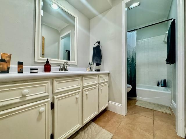 2200 Rains Street, Jonesboro, AR 72401