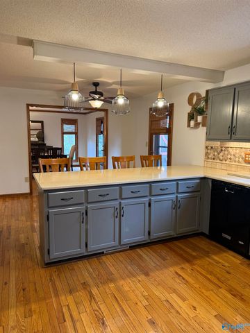 10021 Shades Road, Huntsville, AL 35803