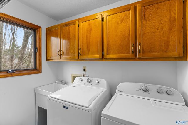 10021 Shades Road, Huntsville, AL 35803