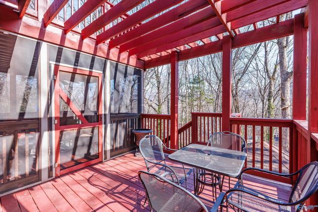 10021 Shades Road, Huntsville, AL 35803