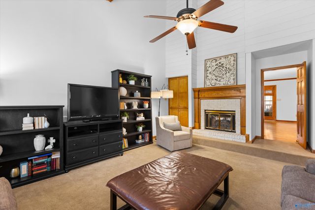 10021 Shades Road, Huntsville, AL 35803