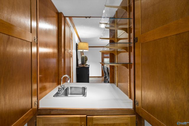 10021 Shades Road, Huntsville, AL 35803