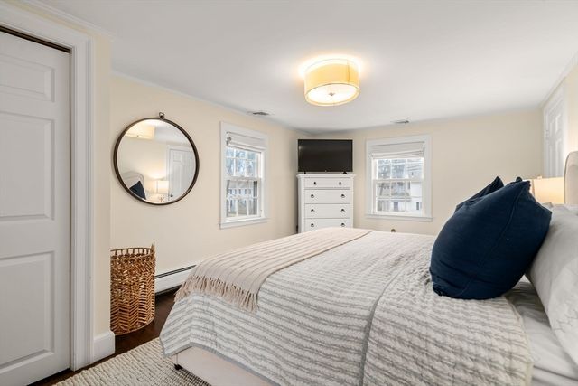 2 Cavanagh Rd, Wellesley, MA 02481