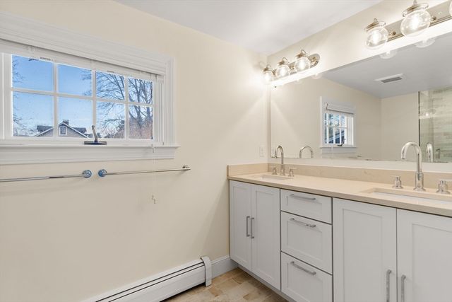 2 Cavanagh Rd, Wellesley, MA 02481