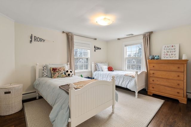 2 Cavanagh Rd, Wellesley, MA 02481