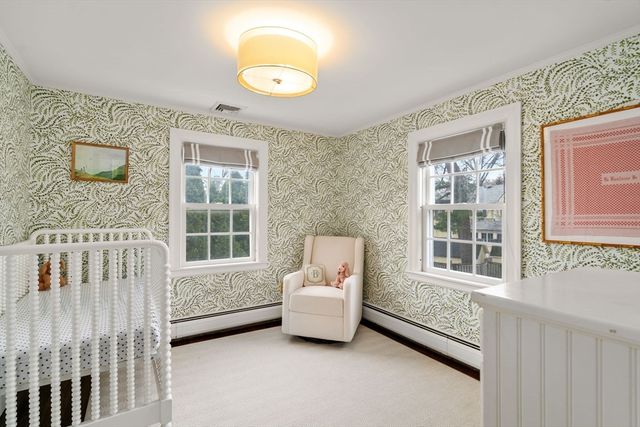 2 Cavanagh Rd, Wellesley, MA 02481