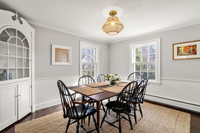 2 Cavanagh Rd, Wellesley, MA 02481