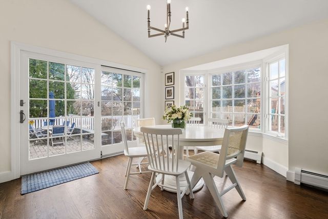 2 Cavanagh Rd, Wellesley, MA 02481