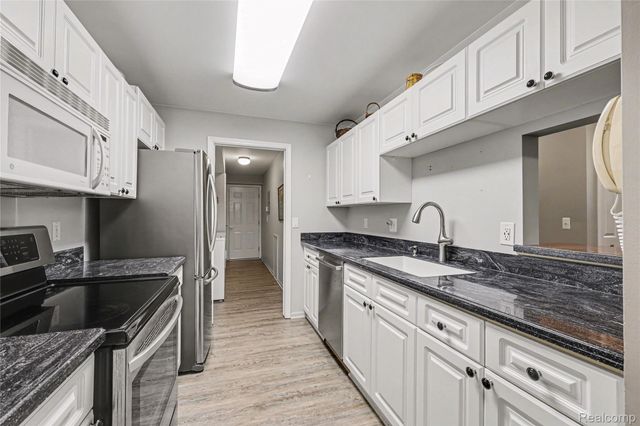 4578 Berkshire Drive, Sterling Heights, MI 48314