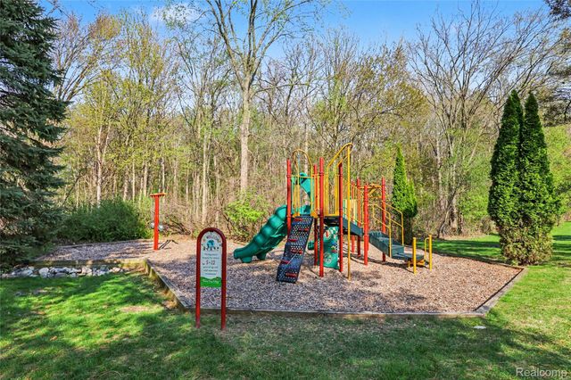 4578 Berkshire Drive, Sterling Heights, MI 48314