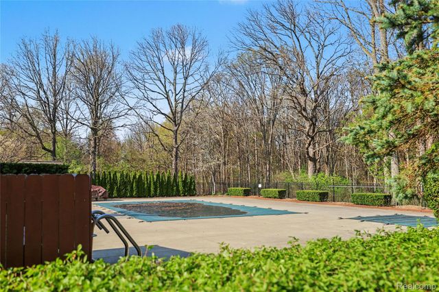 4578 Berkshire Drive, Sterling Heights, MI 48314
