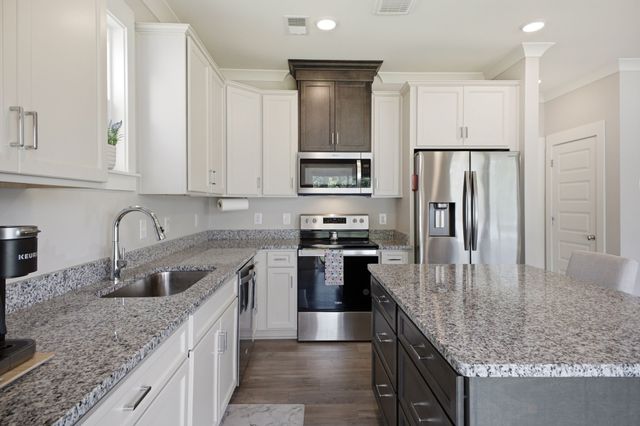 7579 Maggie Dr, Antioch, TN 37013