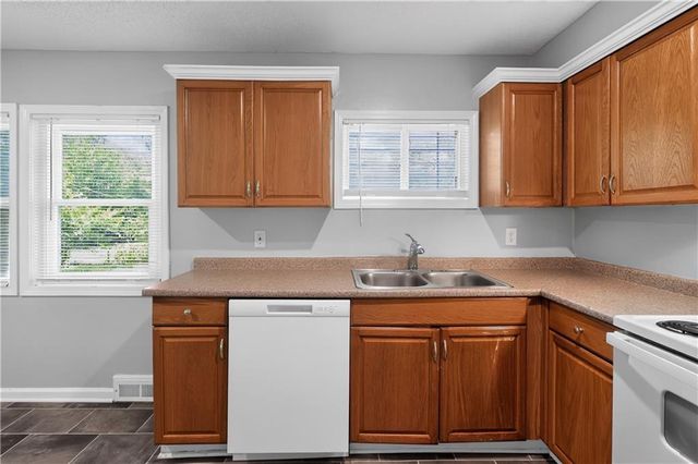 6901 E 113th Terrace, Kansas City, MO 64134