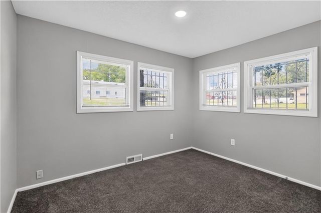 6901 E 113th Terrace, Kansas City, MO 64134