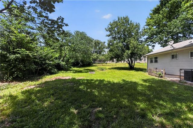 6901 E 113th Terrace, Kansas City, MO 64134