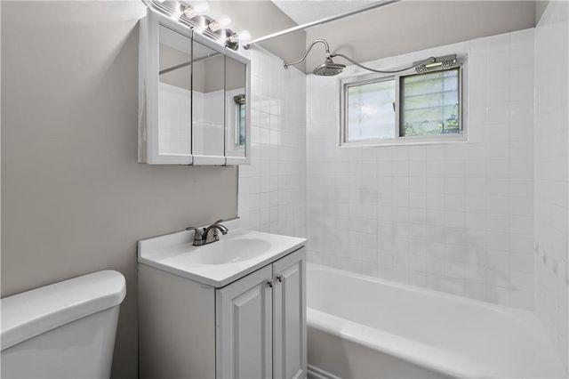 6901 E 113th Terrace, Kansas City, MO 64134