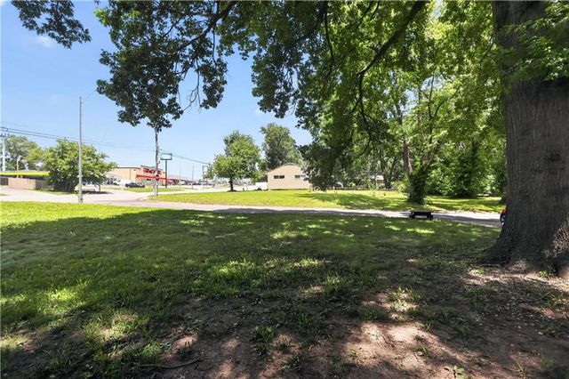 6901 E 113th Terrace, Kansas City, MO 64134