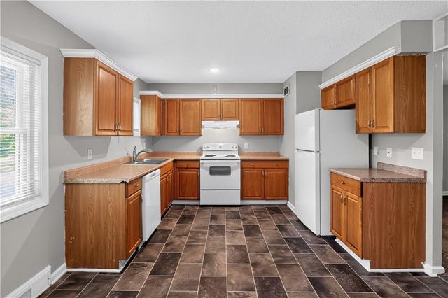6901 E 113th Terrace, Kansas City, MO 64134