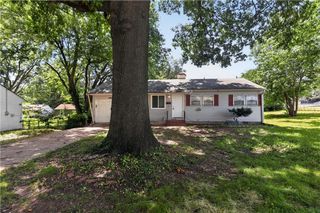 6901 E 113th Terrace, Kansas City, MO 64134
