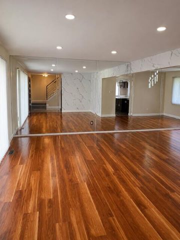 29310 Prestwick Street, Southfield City, MI 48076