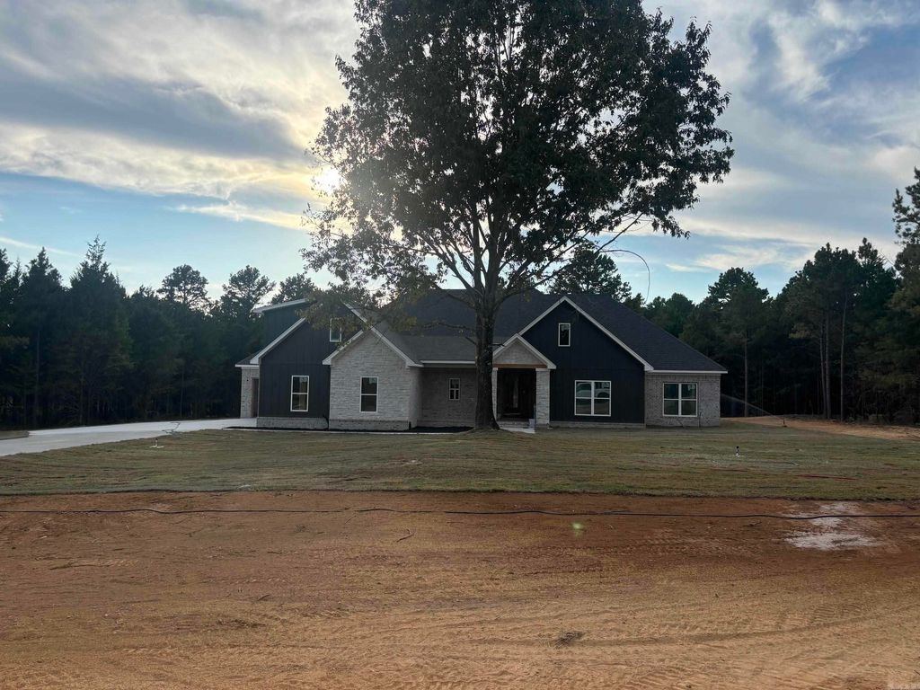 5 Silver Fox Cove, Greenbrier, AR 72058