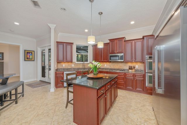 16 Plantation Oaks Drive, Mary Esther, FL 32569