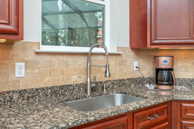 16 Plantation Oaks Drive, Mary Esther, FL 32569