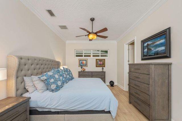 16 Plantation Oaks Drive, Mary Esther, FL 32569