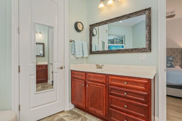 16 Plantation Oaks Drive, Mary Esther, FL 32569