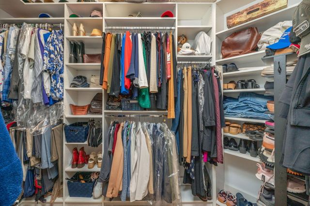 16 Plantation Oaks Drive, Mary Esther, FL 32569