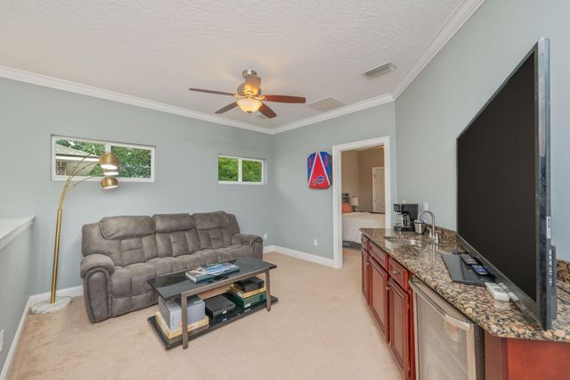 16 Plantation Oaks Drive, Mary Esther, FL 32569