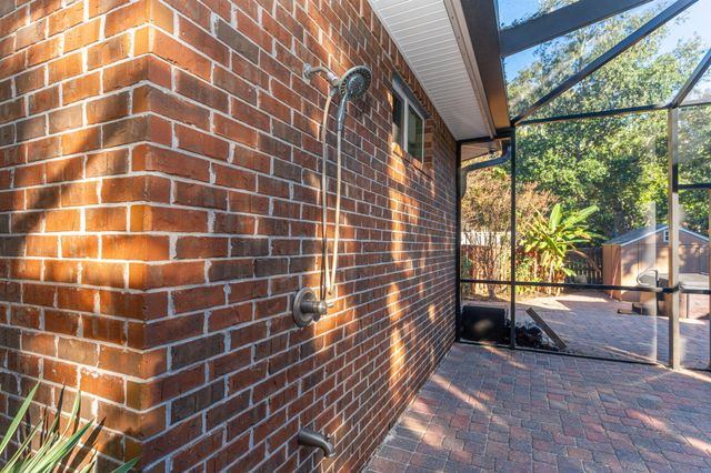 16 Plantation Oaks Drive, Mary Esther, FL 32569