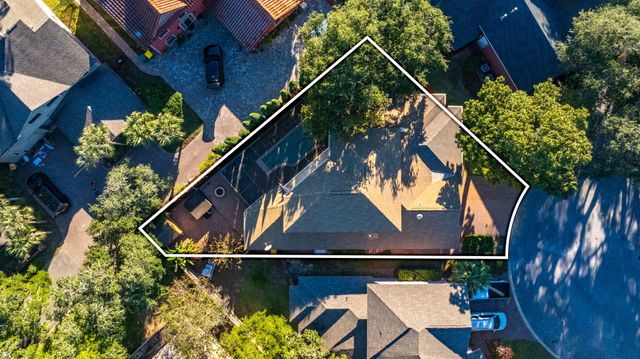 16 Plantation Oaks Drive, Mary Esther, FL 32569